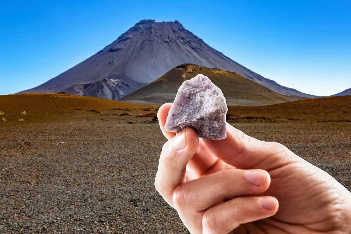 "The Largest Deposit in the World": The Discovery of 40 Million Tonnes of Lithium in an Unexpected Location