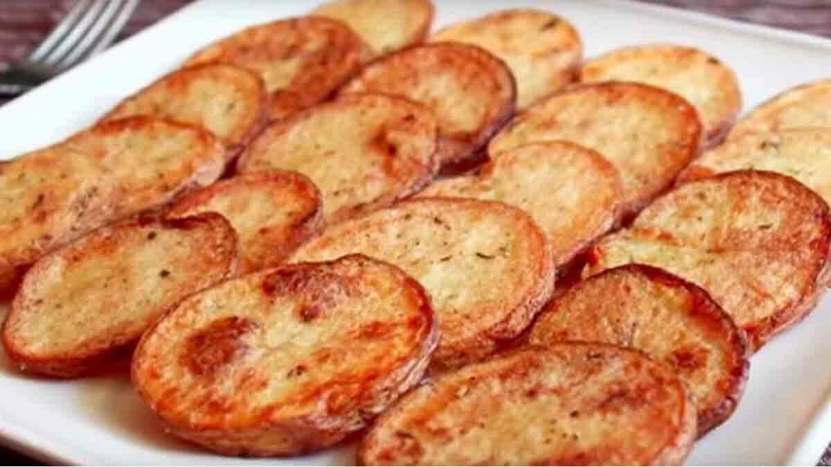 © Pommes de terre au four croustillantes et délicieuses