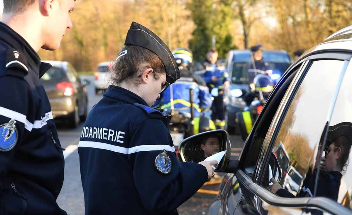 135 € et 3 points en moins sur votre permis de conduire à cause de ces lunettes oubliées au volant