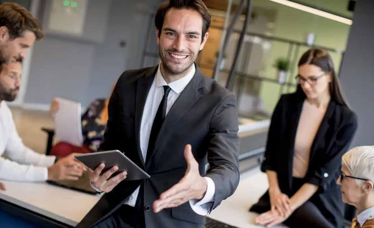 Emploi ces métiers en tension vont recruter avec les départs massifs à la retraite d’ici 2030