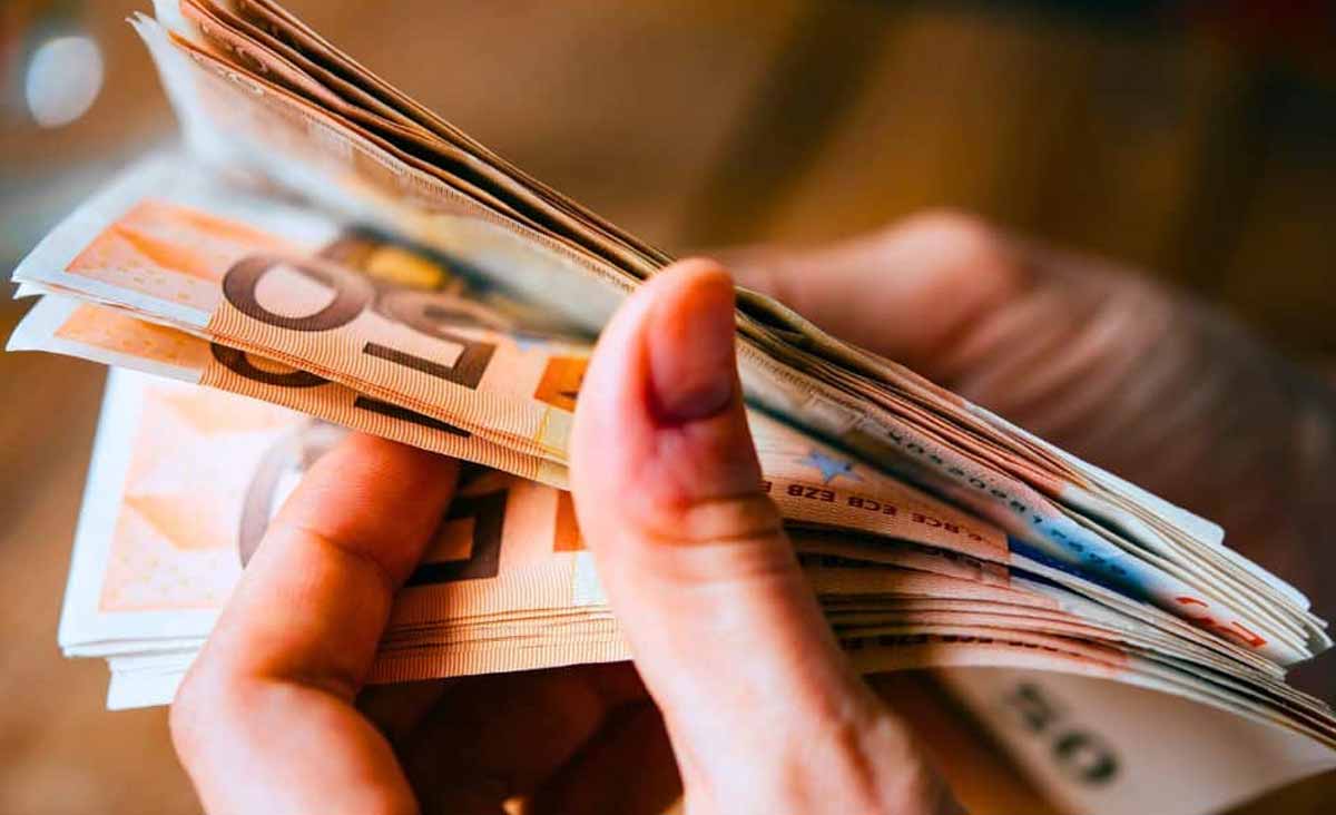 « C’est le métier d’avenir » : il rapporte gros, ne demande aucun diplôme et ne sera pas remplacé par l’IA dans les années à venir