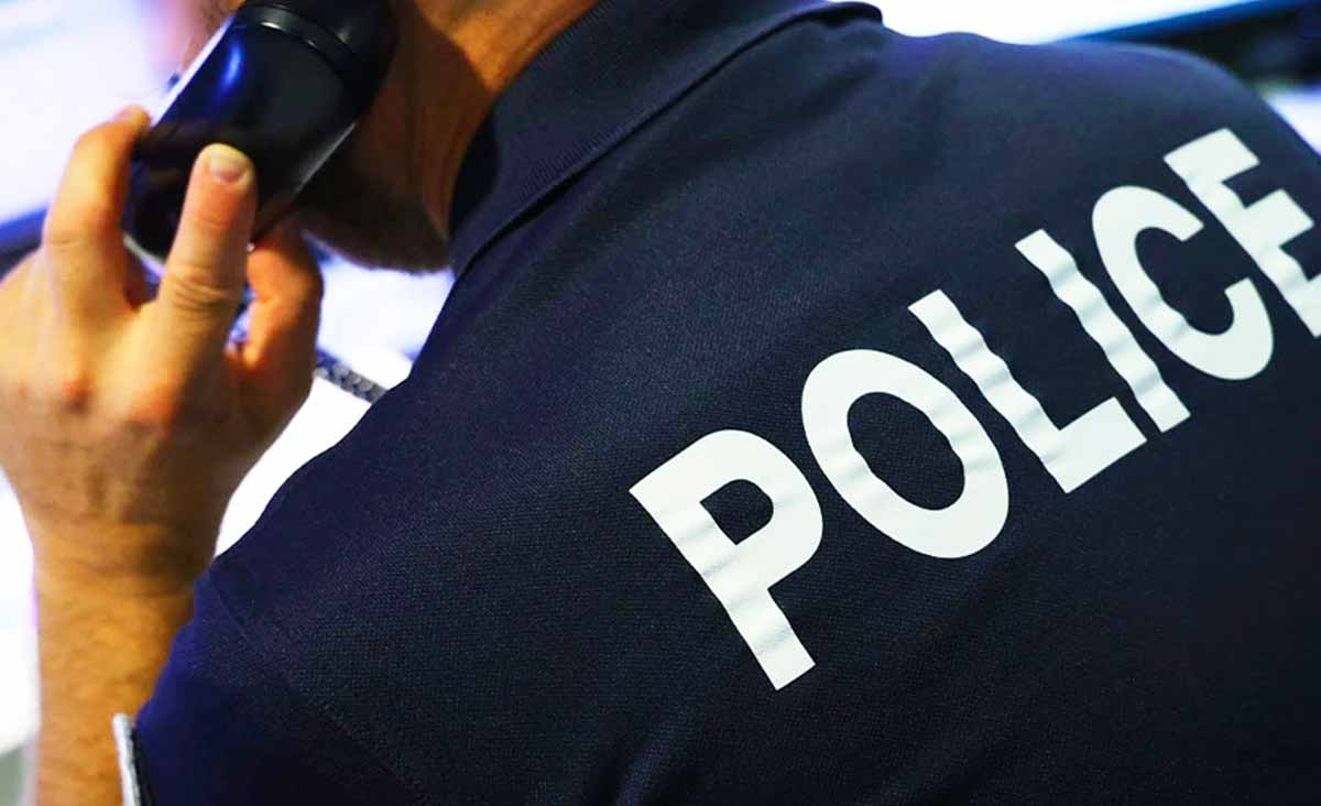 La police lance l’alerte sur cette nouvelle arnaque redoutable et mortelle qui utilise l’IA
